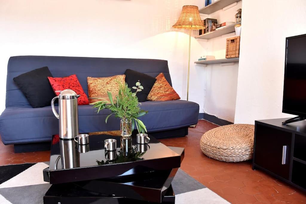 Lovely Flat In The Heart Of The Medieval City Hyères Kültér fotó