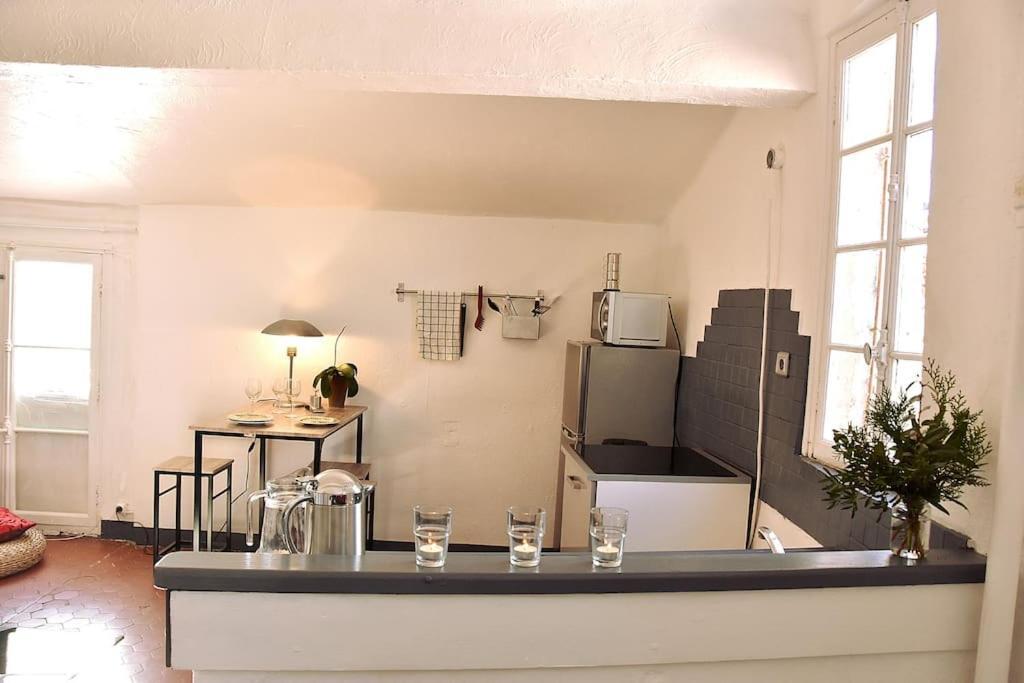 Lovely Flat In The Heart Of The Medieval City Hyères Kültér fotó